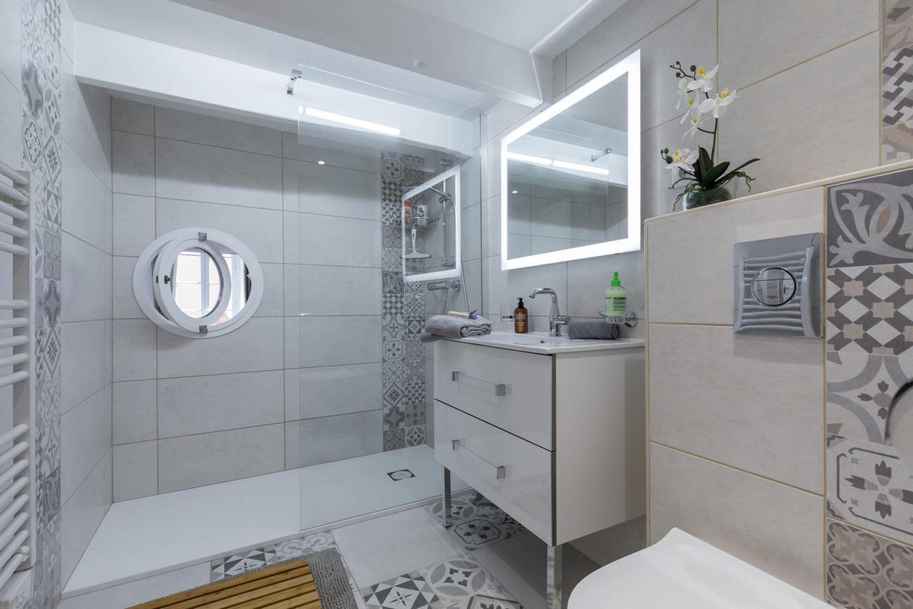 Appartement Barillerie - Loft Moderne, Face Mer, Vieux-nice.