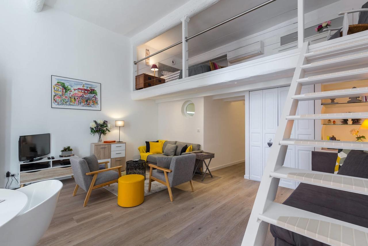 Appartement Barillerie - Loft Moderne, Face Mer, Vieux-nice. Nice