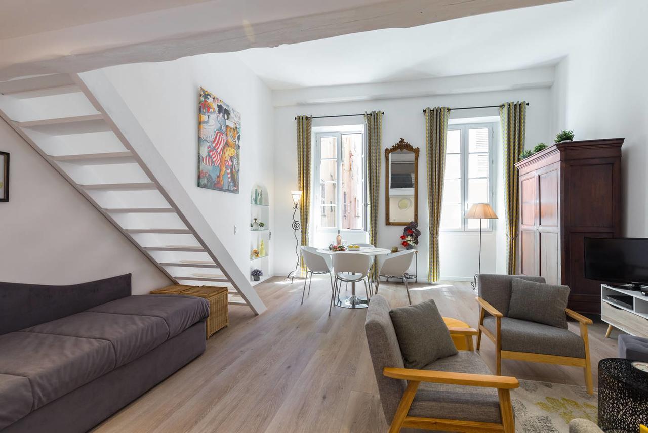 Barillerie - Loft Moderne, Face Mer, Vieux-nice. Appartement *